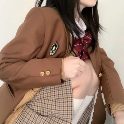 爱你像心跳难触摸